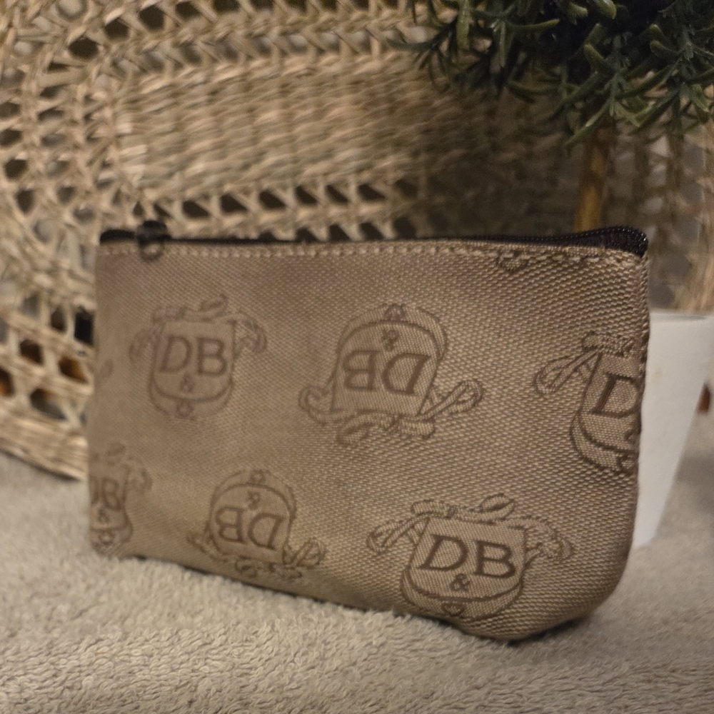 Dooney & Bourke Brown Tan Cosmetic Case EUC Prelovef